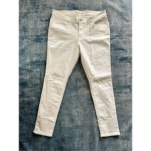 Levi's Ivory 711 Skinny Jeans Style 18881 - 0150 Size 33